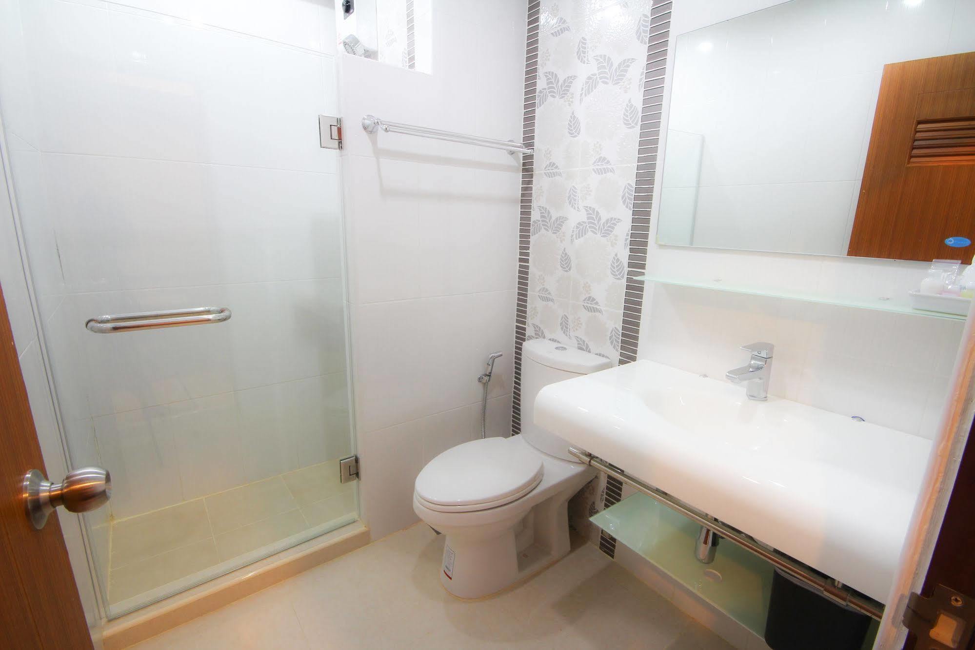 Phoothawee House Hotel Chiang Mai Luaran gambar