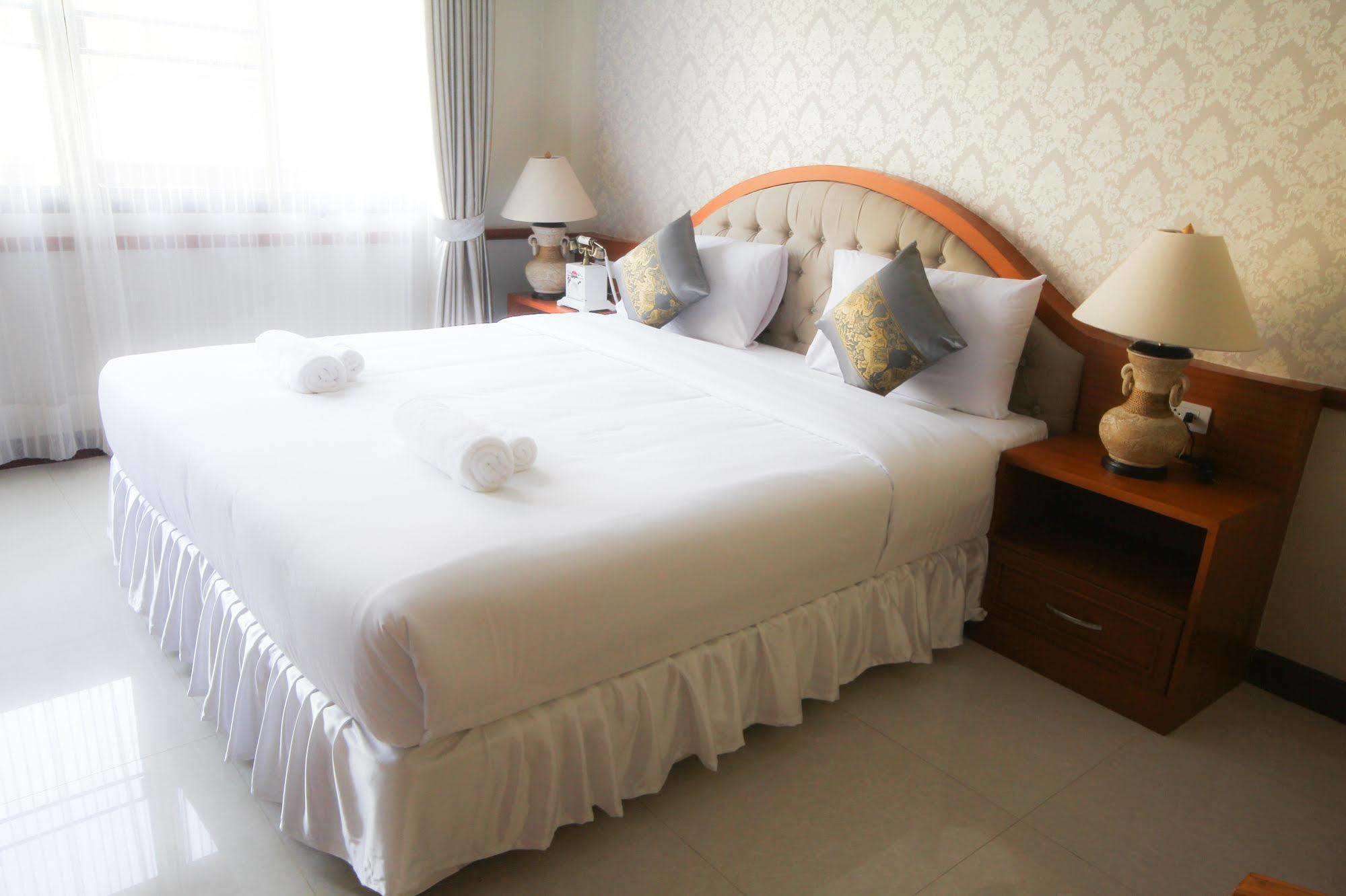Phoothawee House Hotel Chiang Mai Luaran gambar